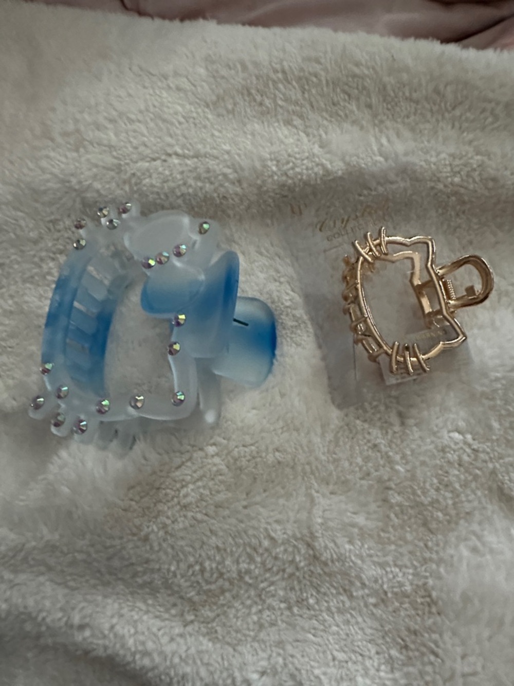 Set of Hello kitty Rhinestone Blue Ombre Hair Claw Clip and gold